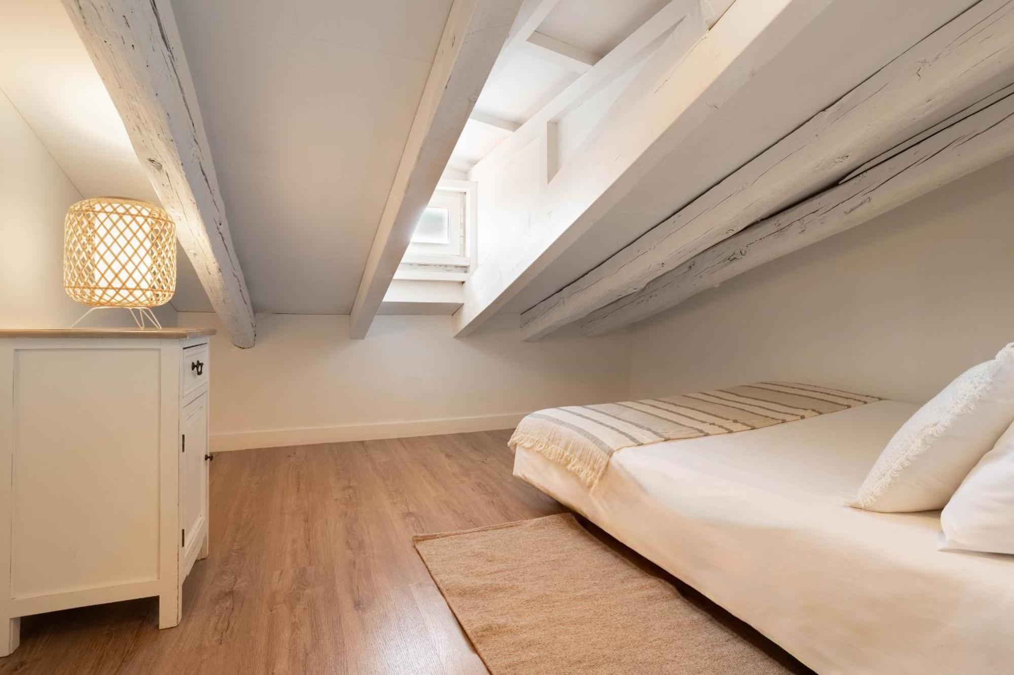 Apartamento Plaza Mayor Attic En มาดริด ภายนอก รูปภาพ