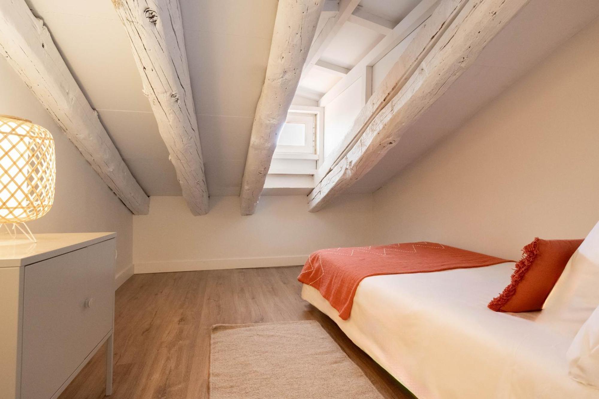 Apartamento Plaza Mayor Attic En มาดริด ภายนอก รูปภาพ
