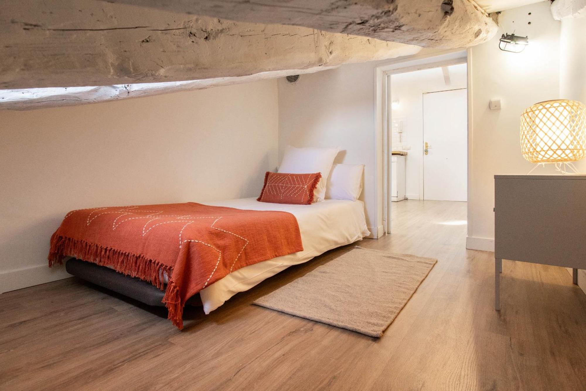 Apartamento Plaza Mayor Attic En มาดริด ภายนอก รูปภาพ