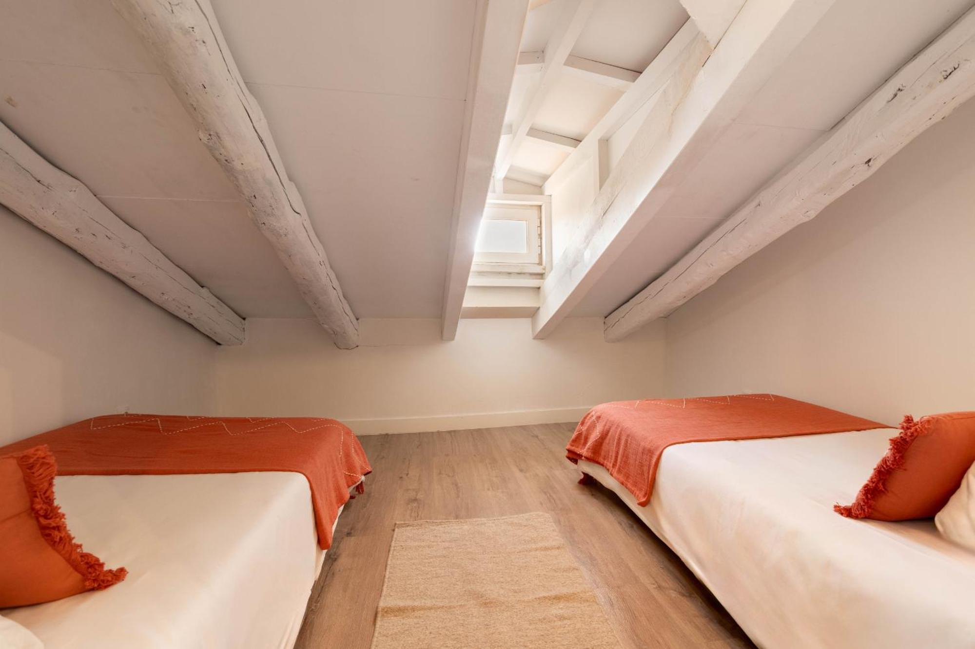 Apartamento Plaza Mayor Attic En มาดริด ภายนอก รูปภาพ