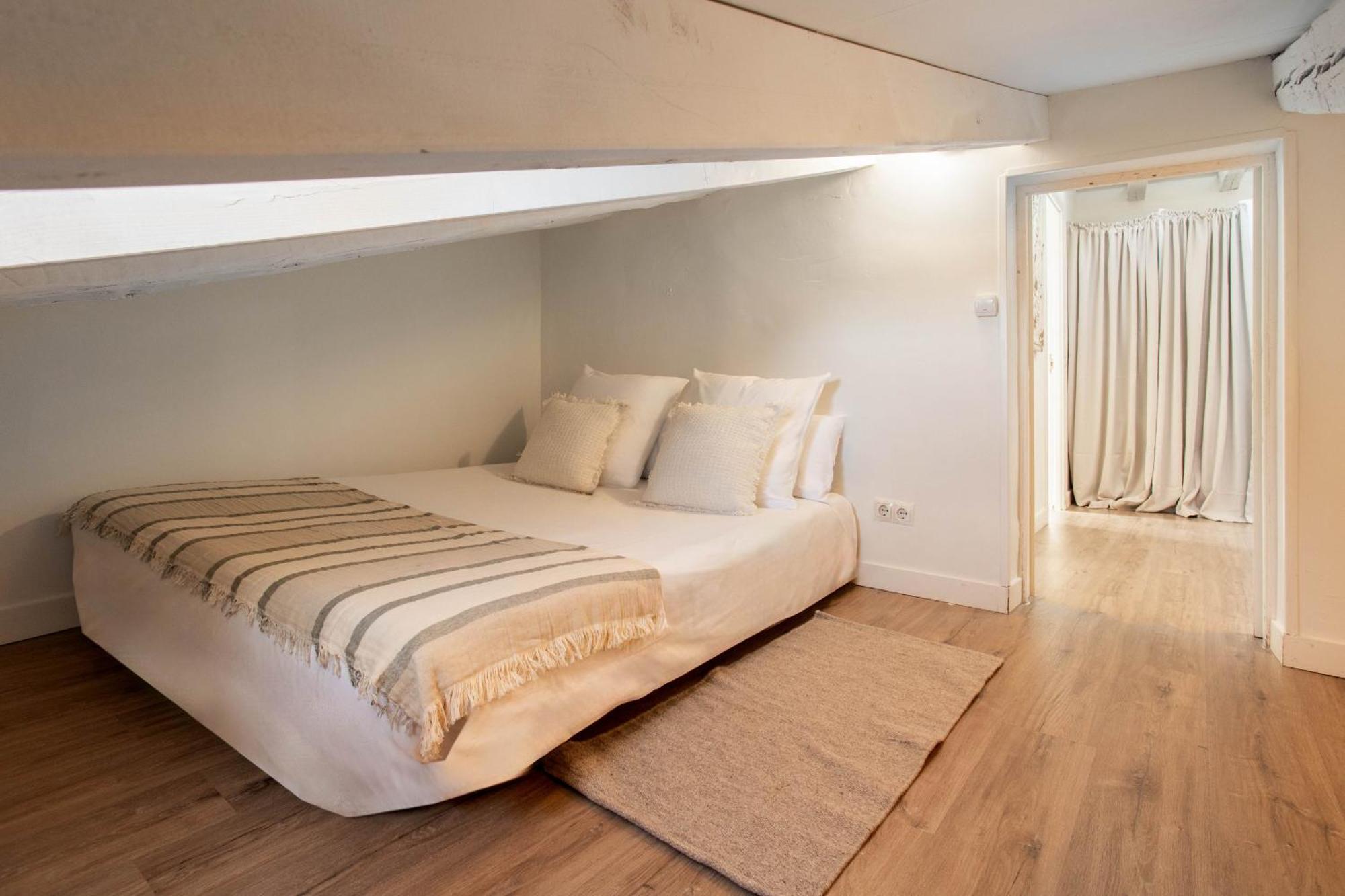 Apartamento Plaza Mayor Attic En มาดริด ภายนอก รูปภาพ